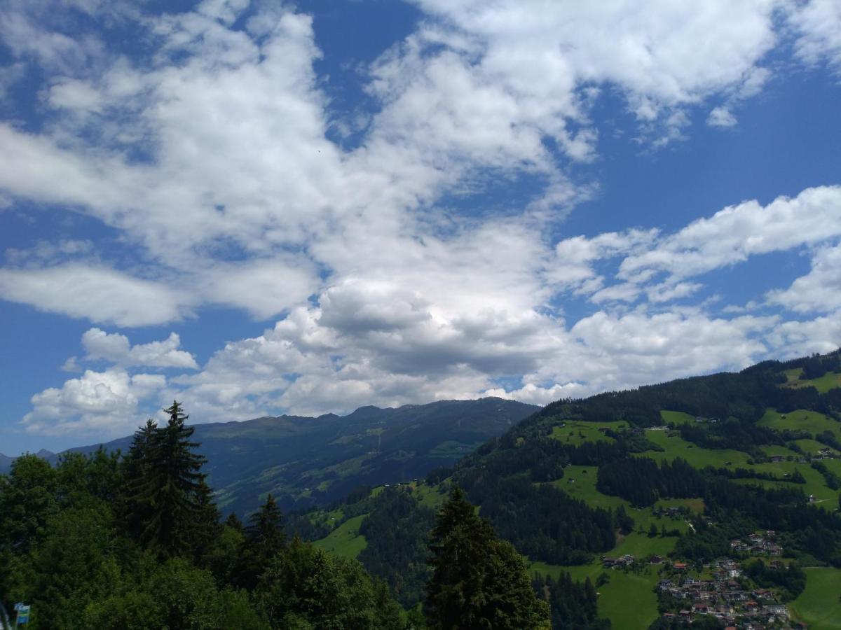Zillertal Apartment Mit Traumausblick - Haus Kirchler Hippach Exteriér fotografie